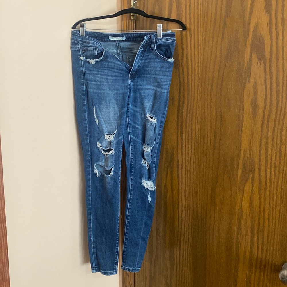 Kancan high rise distressed jeans size 28